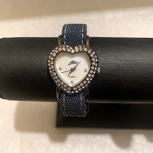 Alto Quartz Diamond Heart-Shaped Watch